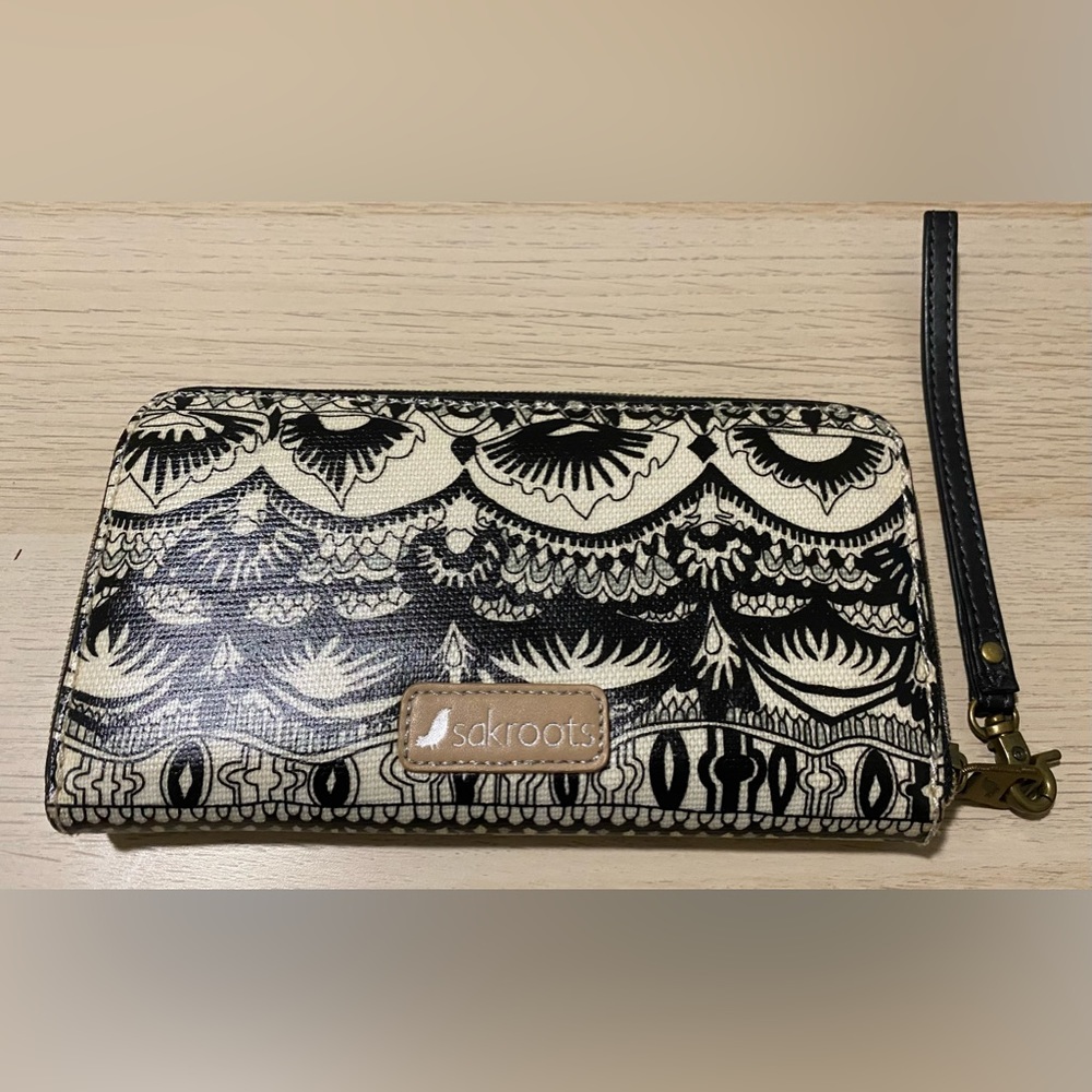 EUC Sakroots wristlet